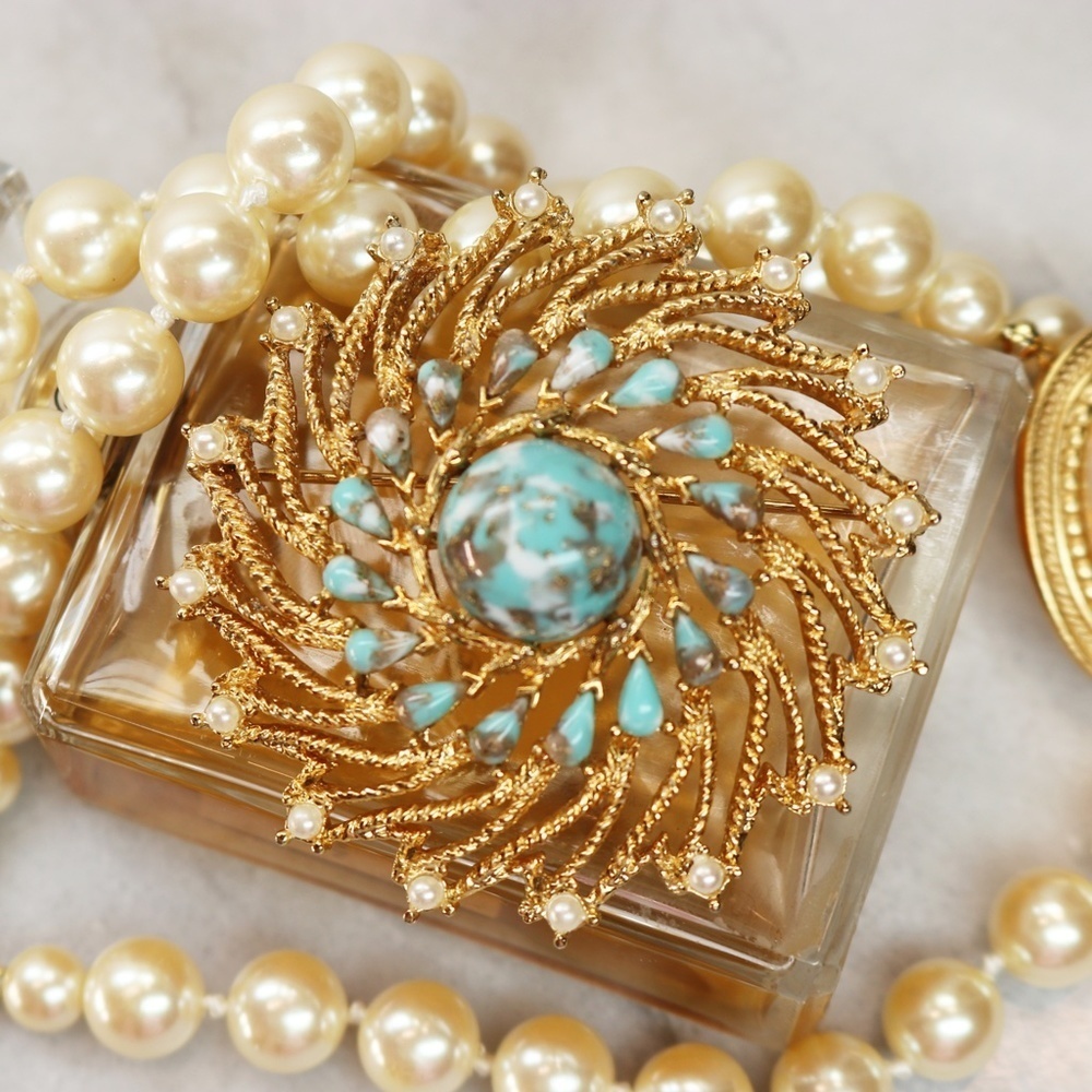 Vintage Azure Skies Larimar Sarah Coventry Brooch - Picture 15 of 16